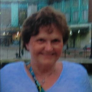 Meet your Posher, Julia